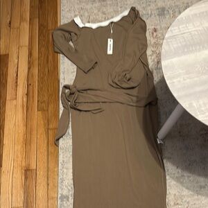 Green Sheath Maxi Dress Off the Shoulder Sleeveless